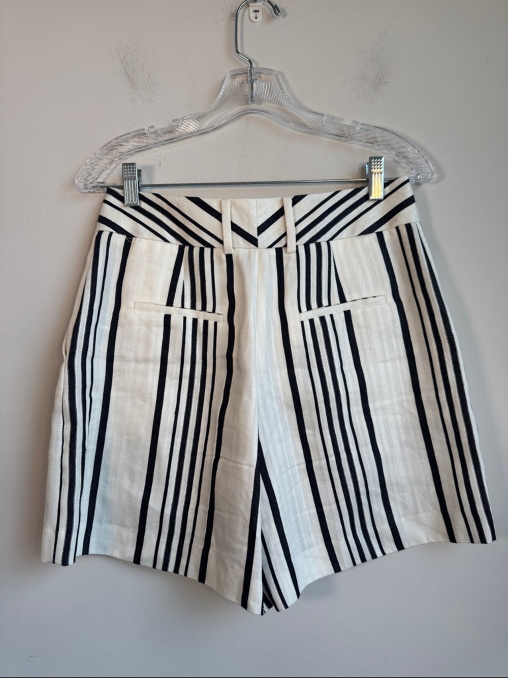 Reiss High-Waist Cream and Black Striped Shorts - Picture 5 of 6